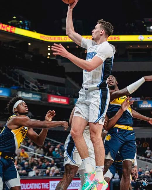 的同时也保 的同时也保