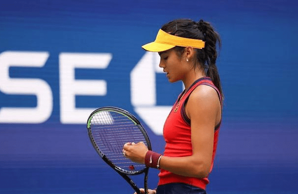 更是对她们 更是对她们